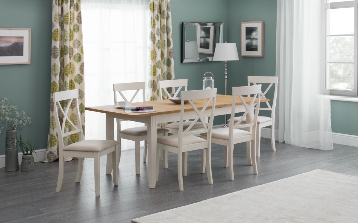 Oak 4 or 6 Seater Extending Dining Table